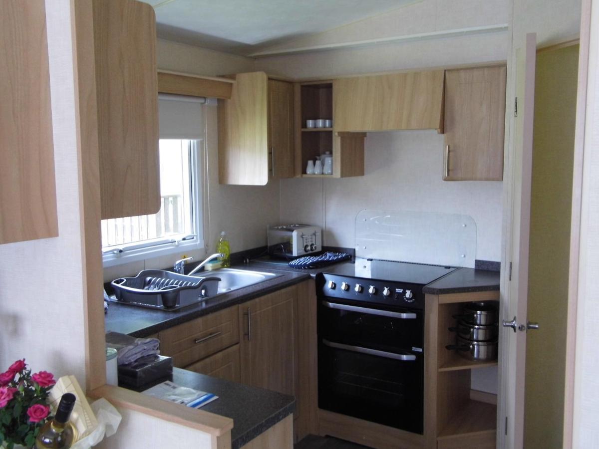 Oakdene -3 Bedroom Caravan Weeley Buitenkant foto